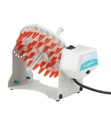 Produktfoto: Mini Inkubator mit Mini LabRoller mit Rotisserien für 50, 15 und 1,5 ml Röhrchen